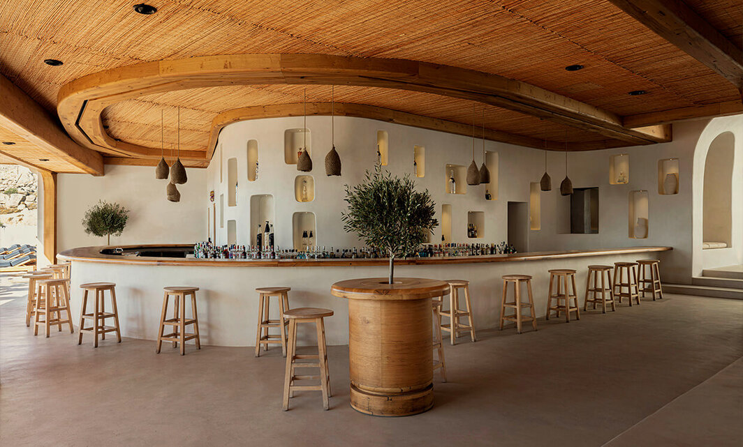 Super Beach Club Paradise