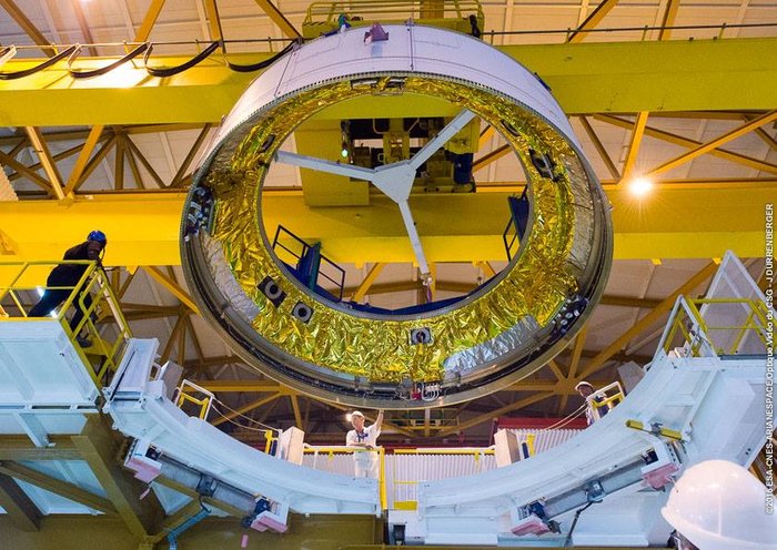 Assembling_Ariane_5_for_Galileo_node_full_image_2.jpg