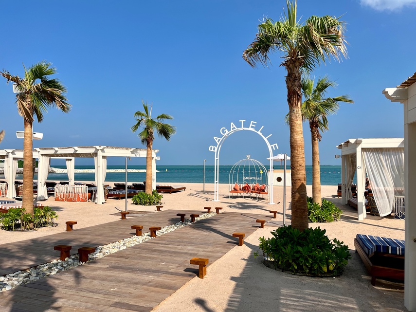 Bagatelle Beach Club Doha Ambiance