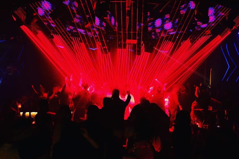 W Club Bahrain 1 W Club Bahrain 1