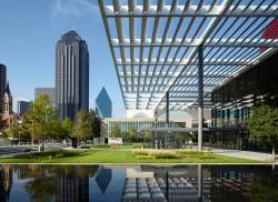 Downtown_Dallas_Arts_District.jpg