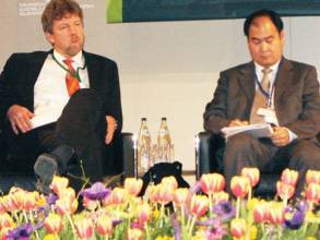 marapr09-gnss-world.jpg