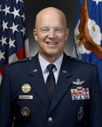 Use-RAYMOND-military.jpg